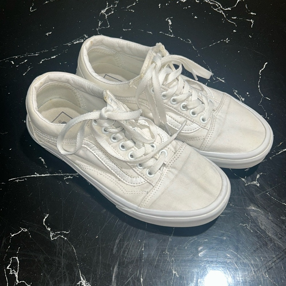 Vans Old Skool White on White Leather Sneakers Size 9